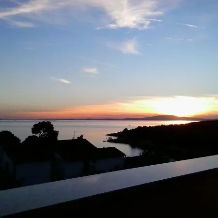 Couette-café Anka 4*