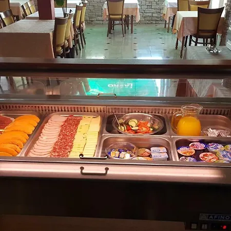 Frühstückspension Anka 4*